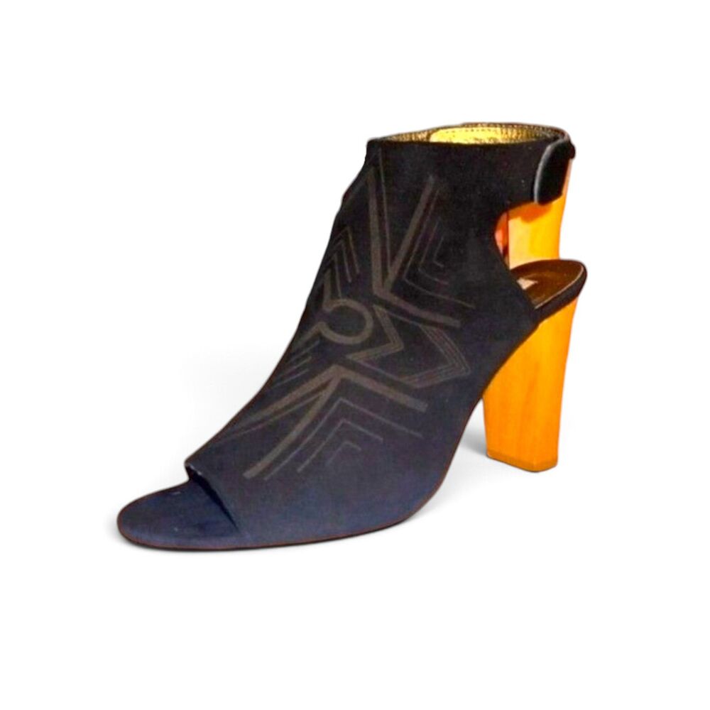 Cynthia Vincent Black Suede Geometric Embroidered Wood Block Heel Sandals sz 8.5